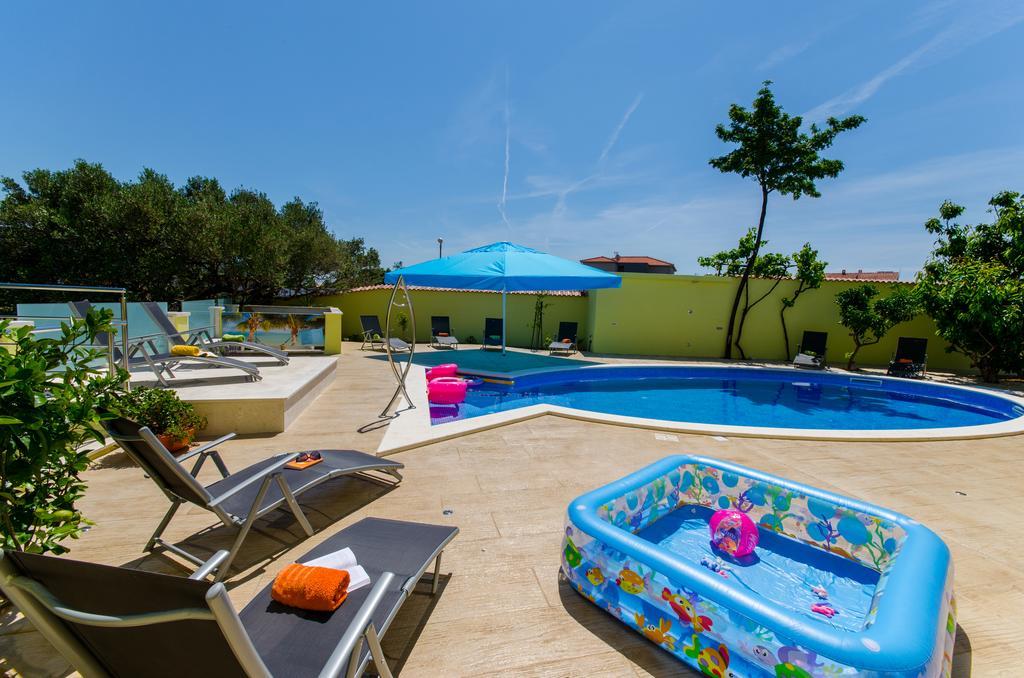 Apartments Petra Trogir Exterior foto