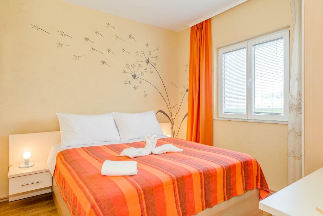 Apartments Petra Trogir Exterior foto