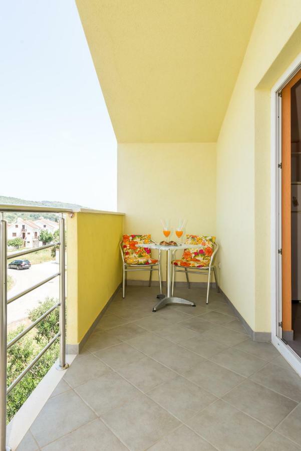 Apartments Petra Trogir Exterior foto